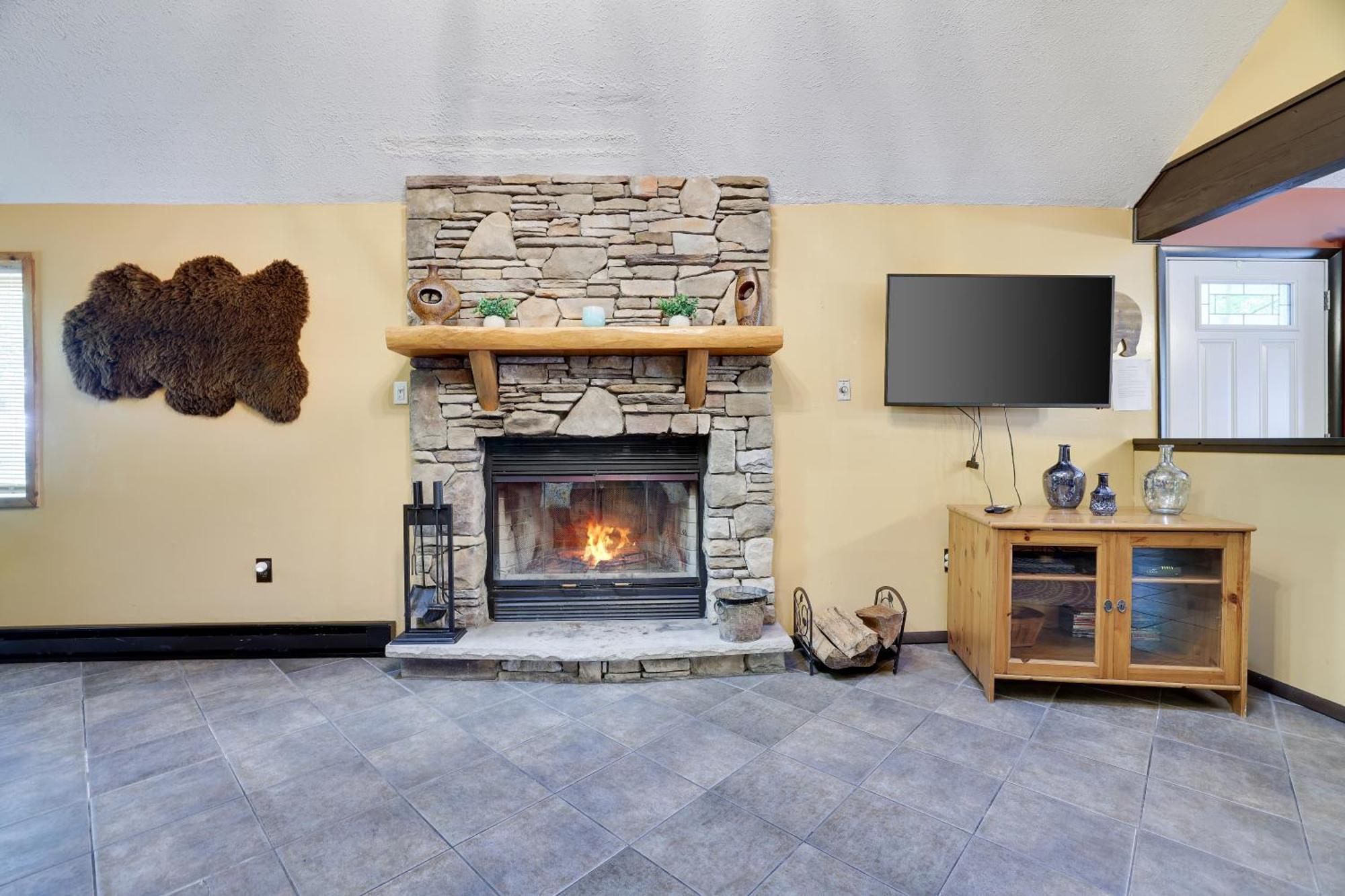 Chalet Renovated Near Casino, Camelback , Kalahari 4Bdrms Firepit Hot Tub Game Room Tobyhanna Exteriér fotografie