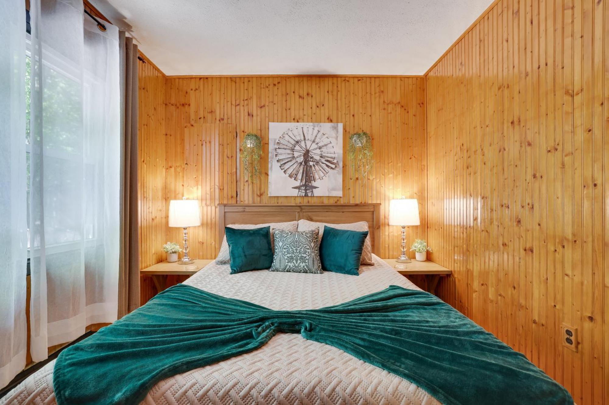 Chalet Renovated Near Casino, Camelback , Kalahari 4Bdrms Firepit Hot Tub Game Room Tobyhanna Exteriér fotografie