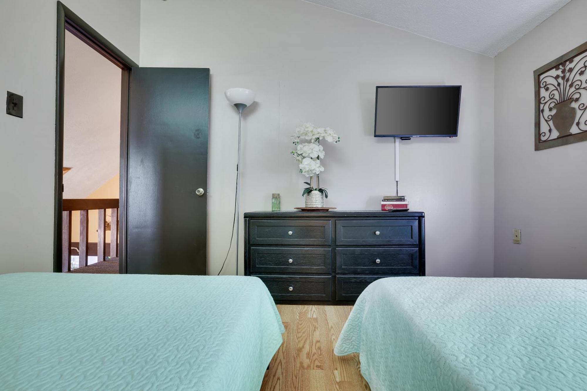 Chalet Renovated Near Casino, Camelback , Kalahari 4Bdrms Firepit Hot Tub Game Room Tobyhanna Exteriér fotografie
