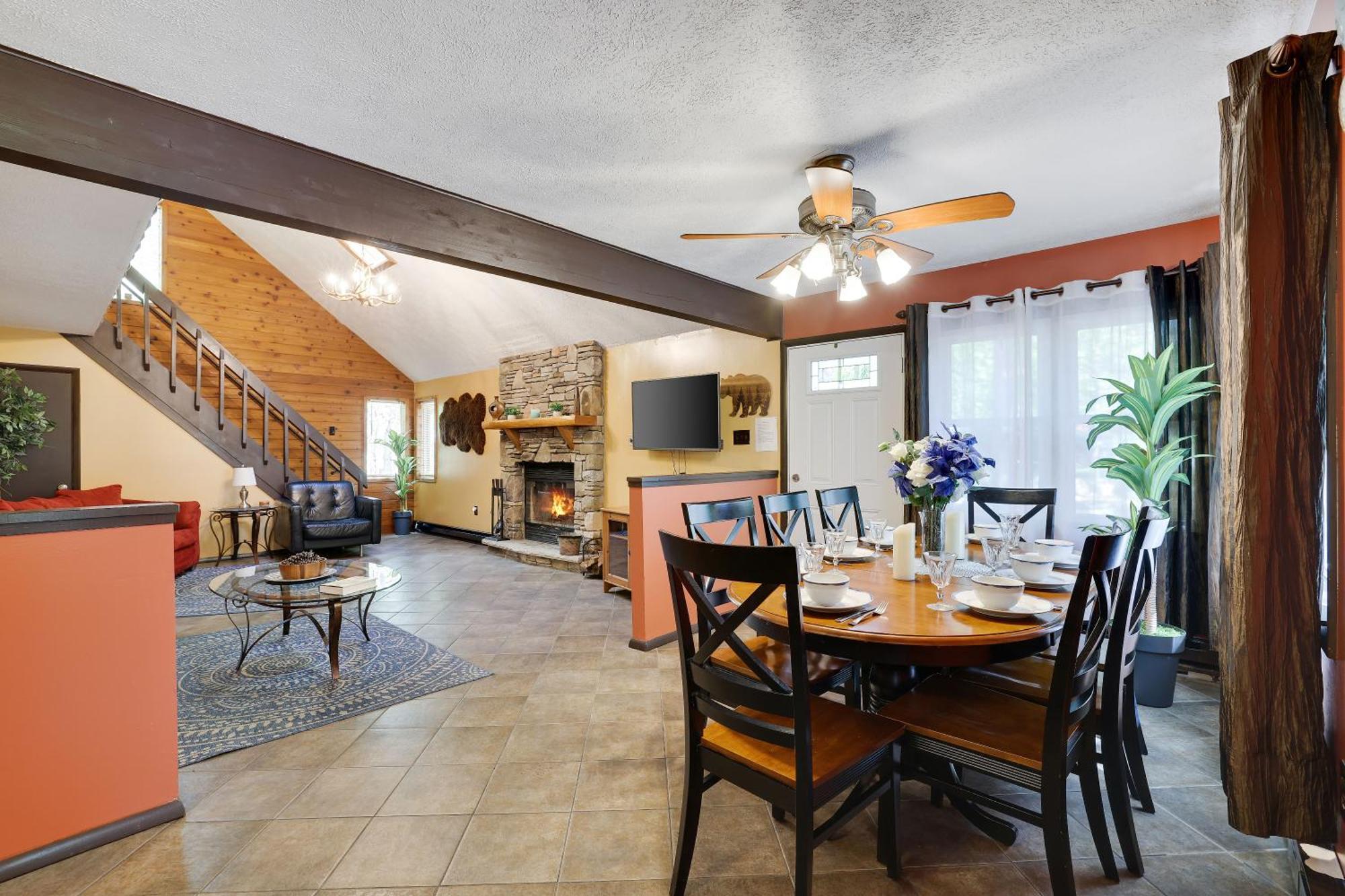 Chalet Renovated Near Casino, Camelback , Kalahari 4Bdrms Firepit Hot Tub Game Room Tobyhanna Exteriér fotografie