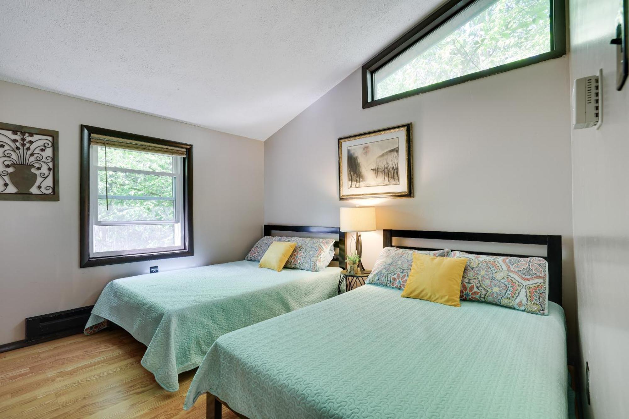Chalet Renovated Near Casino, Camelback , Kalahari 4Bdrms Firepit Hot Tub Game Room Tobyhanna Exteriér fotografie