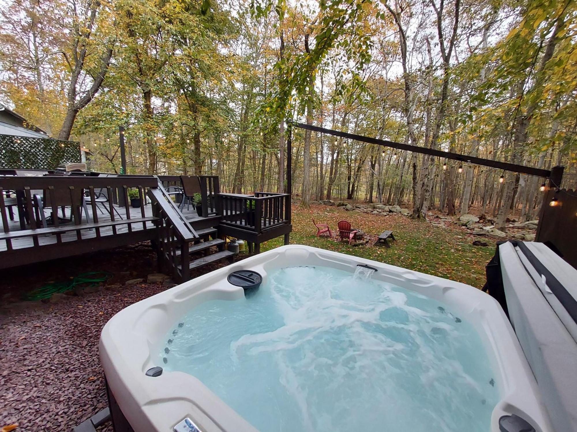 Chalet Renovated Near Casino, Camelback , Kalahari 4Bdrms Firepit Hot Tub Game Room Tobyhanna Exteriér fotografie